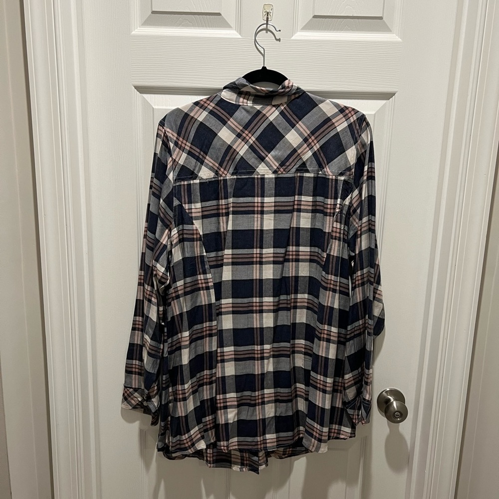 Torrid Top - Picture 10 of 13